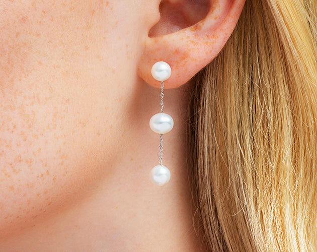 14k White Gold and White Freshwater Pearl Drop Earrings