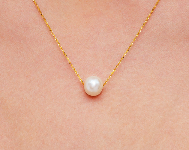 14k Yellow Gold and Single White Freshwater Pearl Necklace